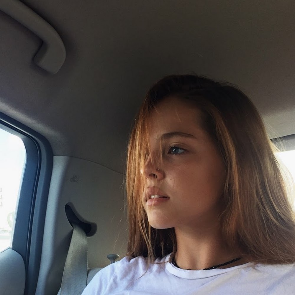 Meet your Posher, Em